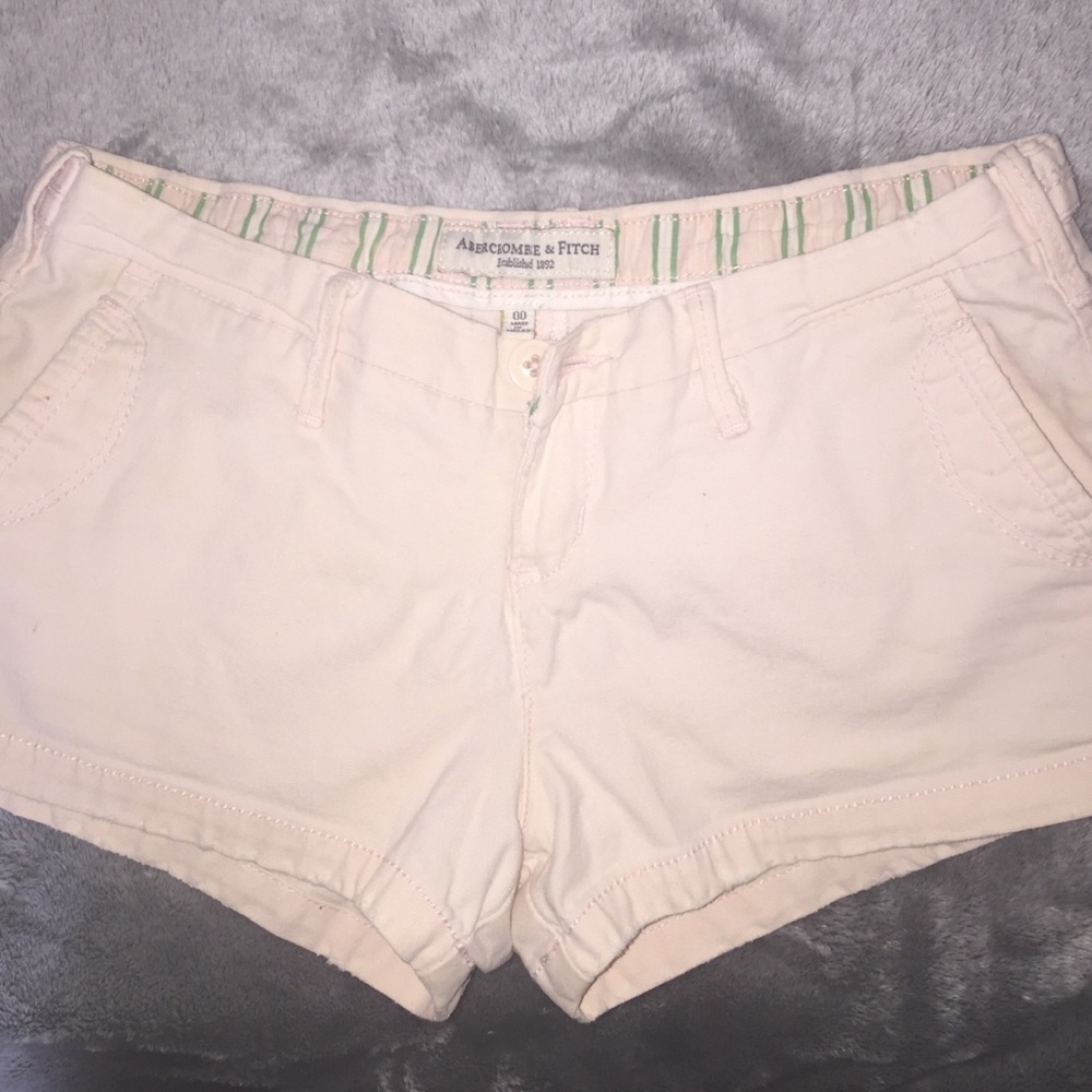 Soft pink Abercrombie&Fitch shorts